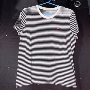 Perfect crew Levi’s shirt